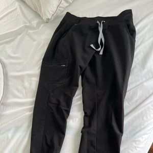 Black medium jogger- figs